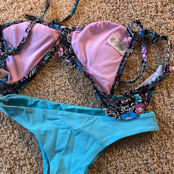 Target Bikini Set Ruffle Multi Color - Picture 3 of 3